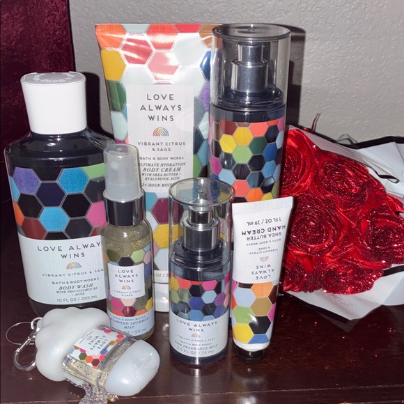 Bath and Bodyworks Love Always wins Vibrant Citrus & Sage Bath Set
